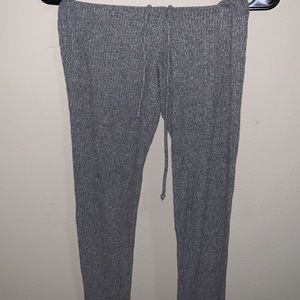 Ribbed grey leggings with tie